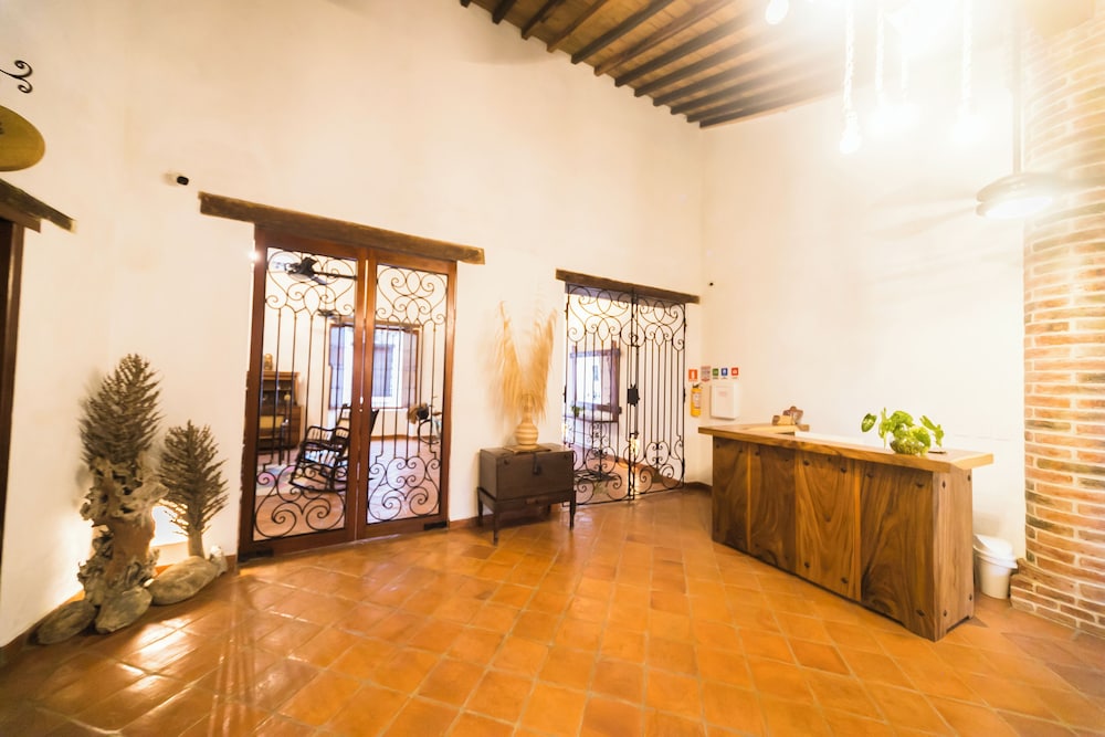 BOHEMIA HOTEL BOUTIQUE 32/50