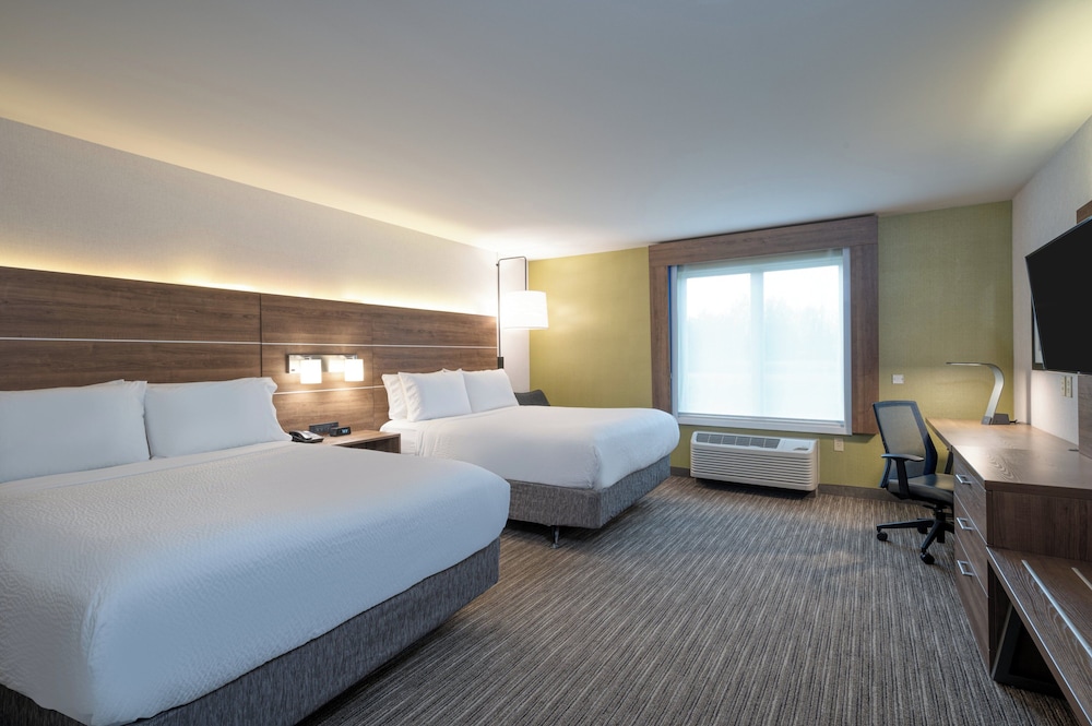 Standard, 2 Queen Beds, Accessible