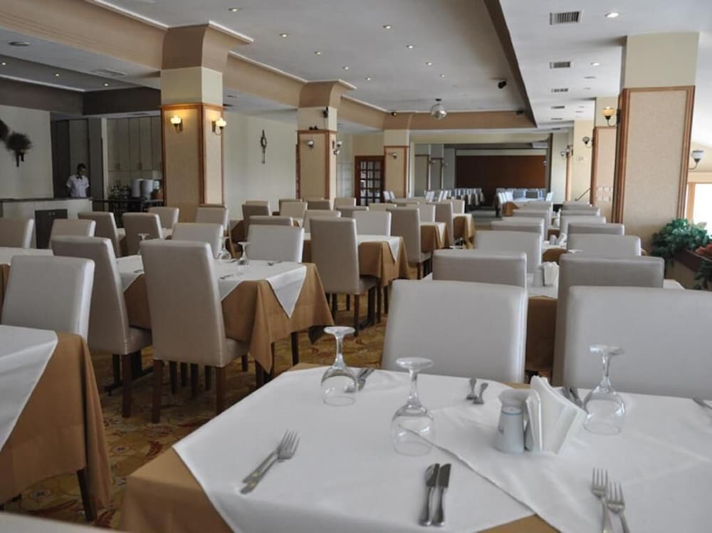 Diapolis Hotel 35/50