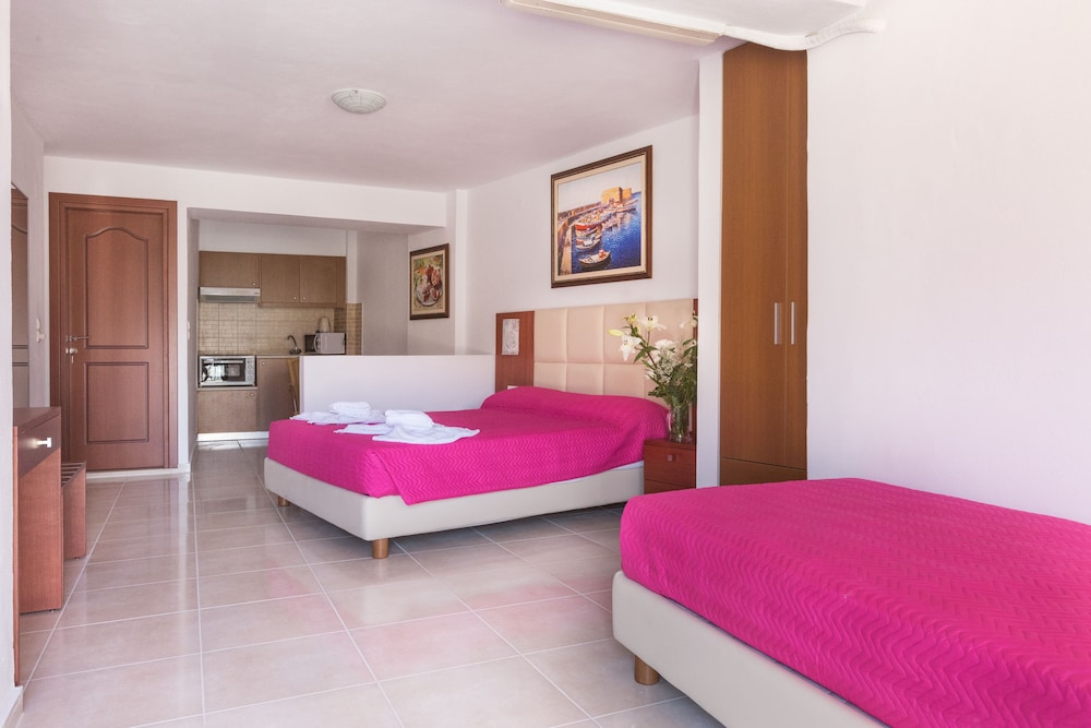 Mariamare Apts 16/36