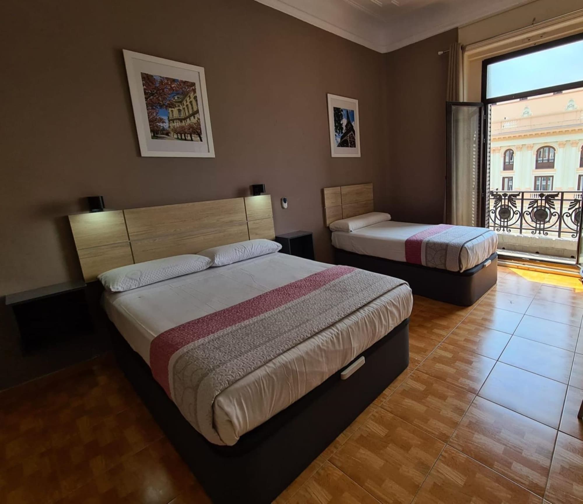DELUXE, TRIPLE, WITH EXTRA BED, PRIVATE BATHROOM