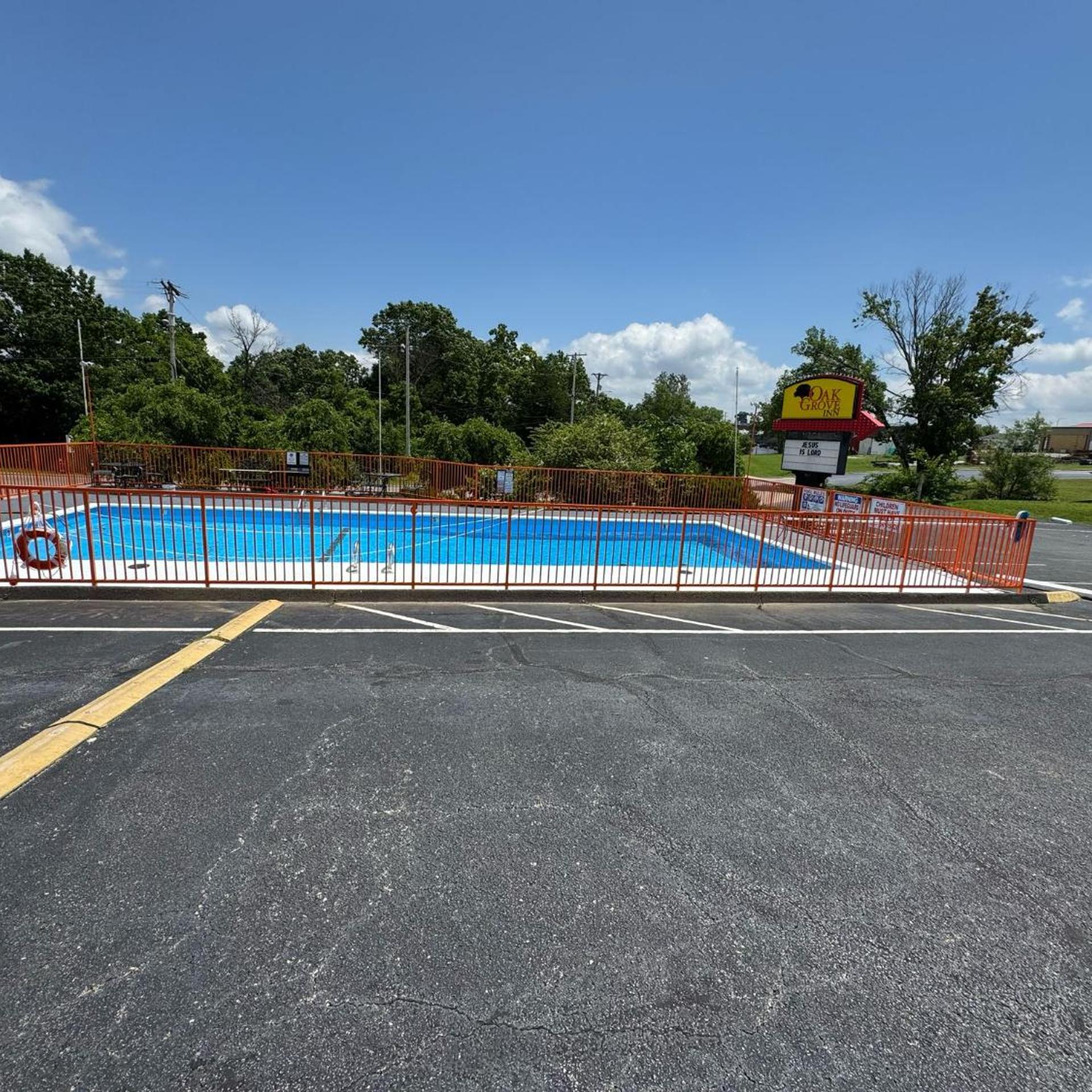 Oak Grove Inn 39/50