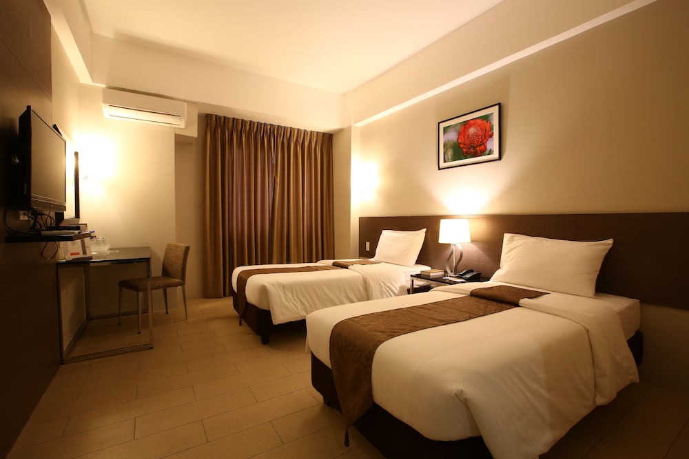 Sequoia Hotel Quezon City 12/35
