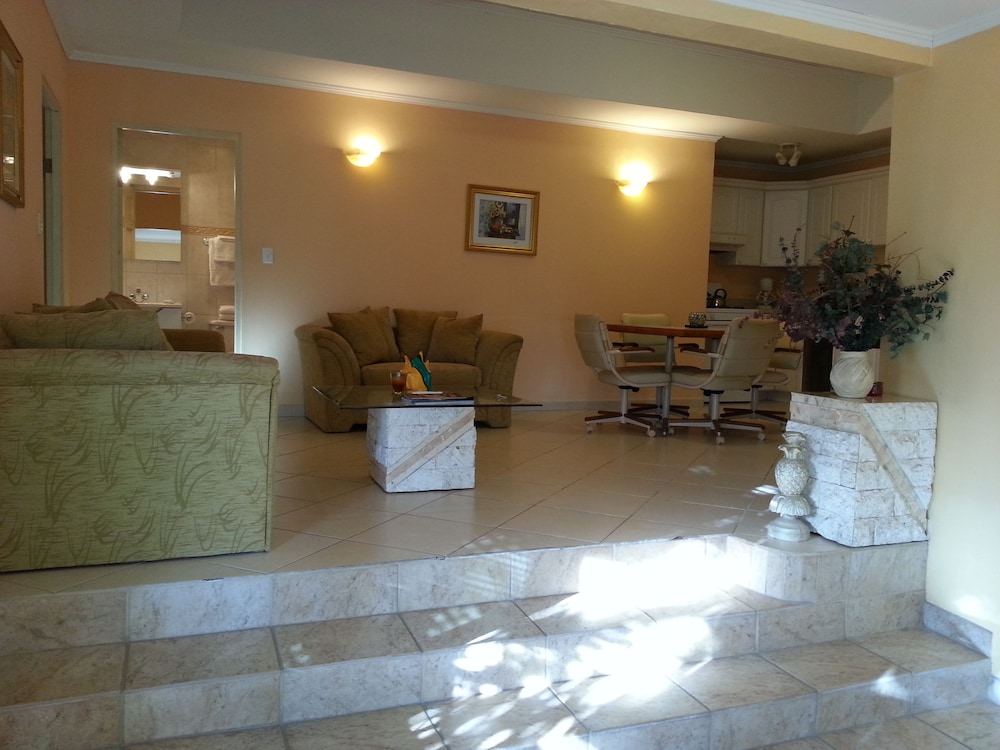 Le Chateau Ocean Villas 15/48