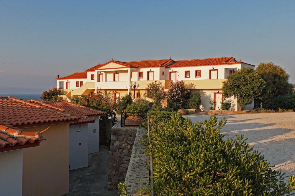 Belvedere Lesvos Aeolis Hotel 36/39