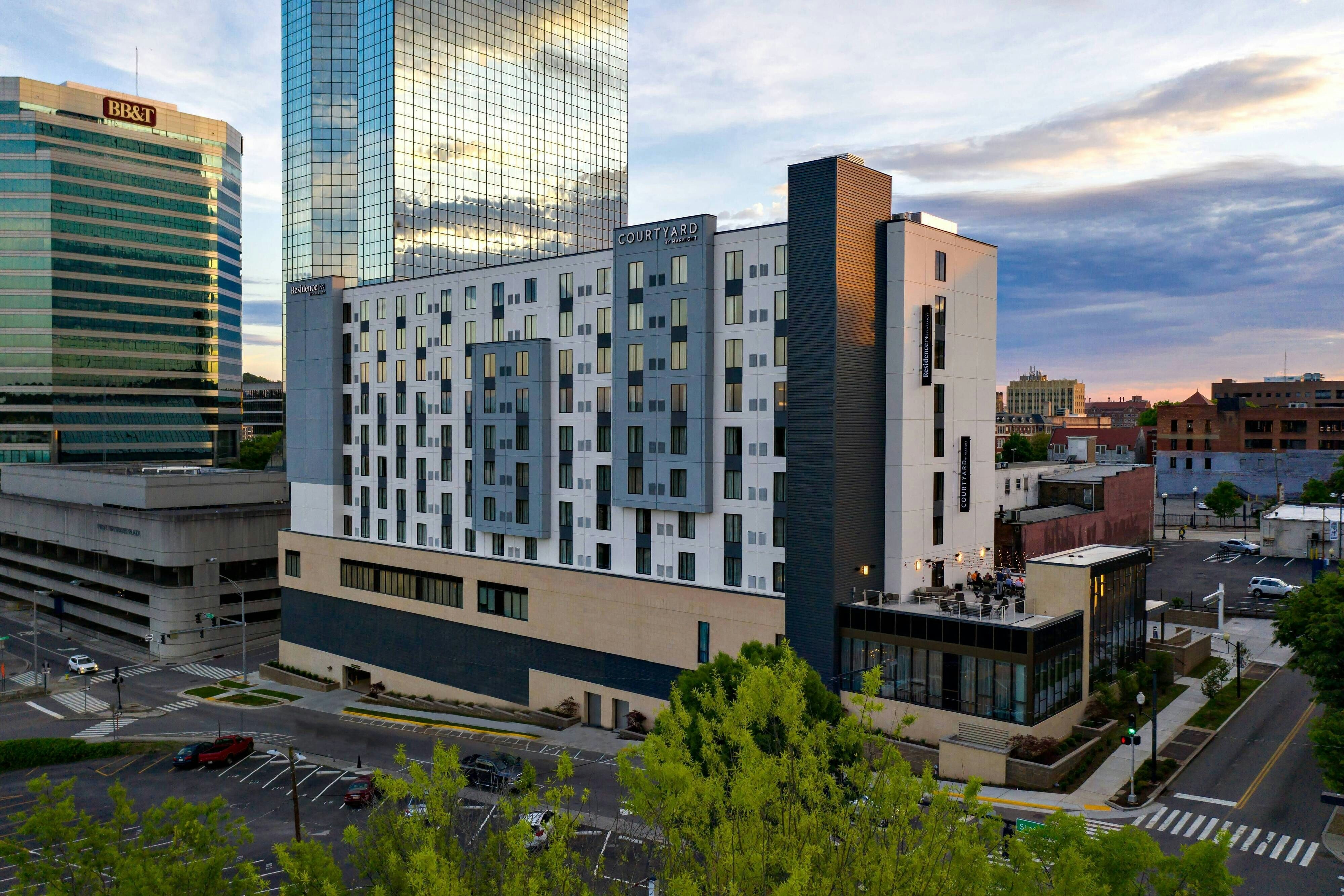 Courtyard By Marriott Knoxville Downtown 2/50
