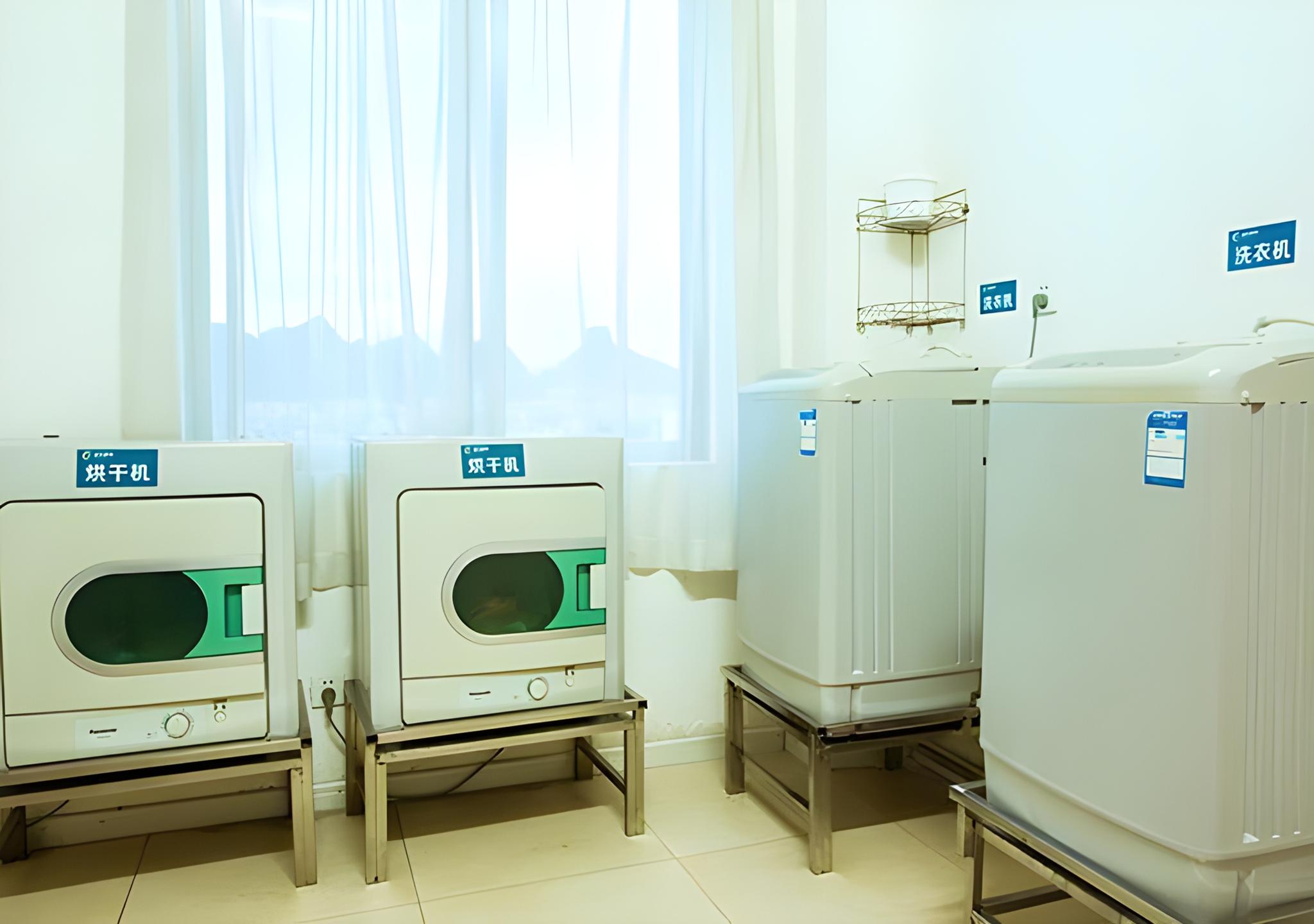 City Comfort Inn (Hezhou Guposhan Avenue) 35/48