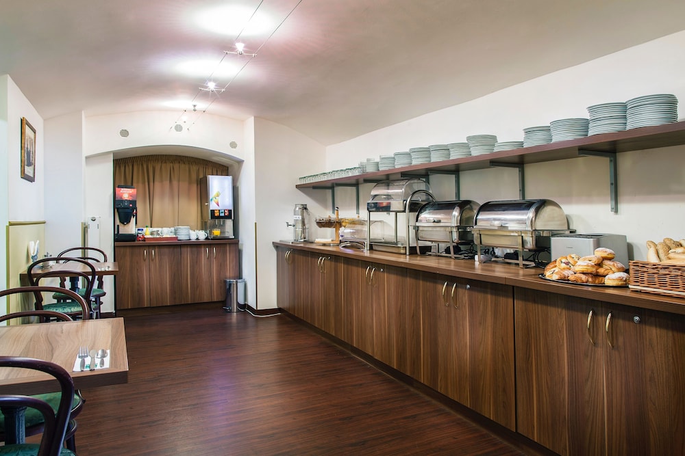 Taurus Hotel Prague 4/65