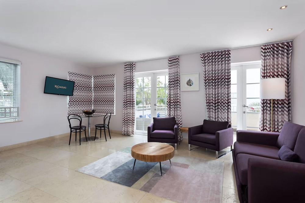 The Astor by LuxUrban 16/30