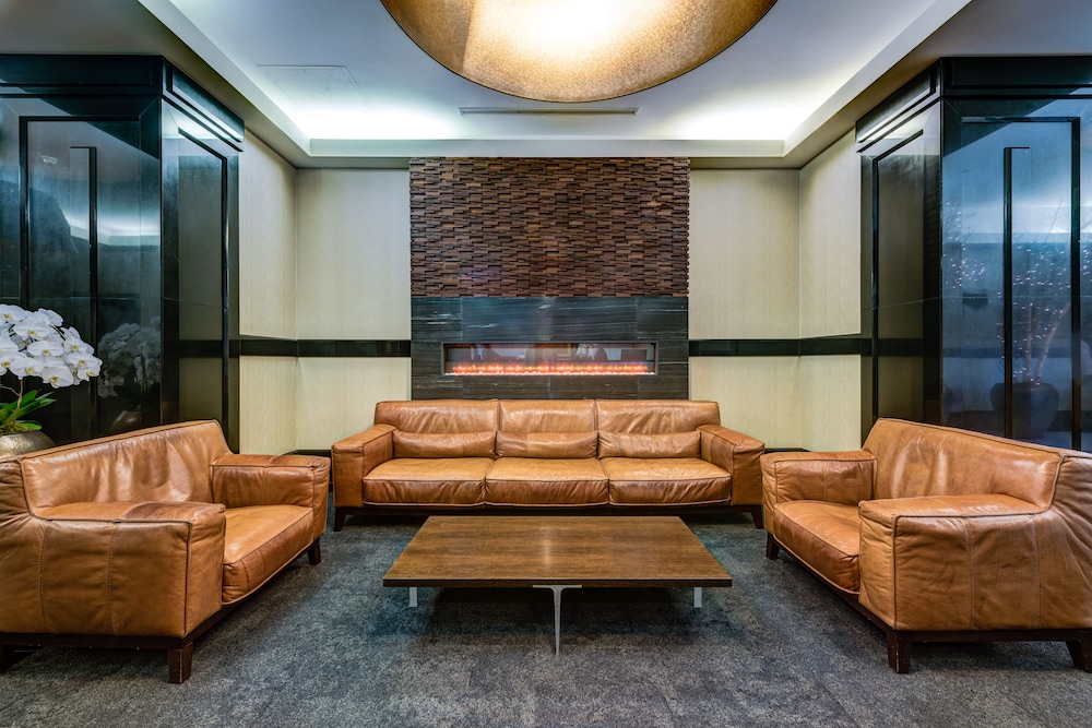 Carmana Hotel and Suites 29/39