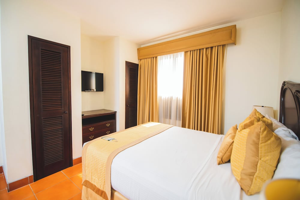 Hotel Los Portales 17/50