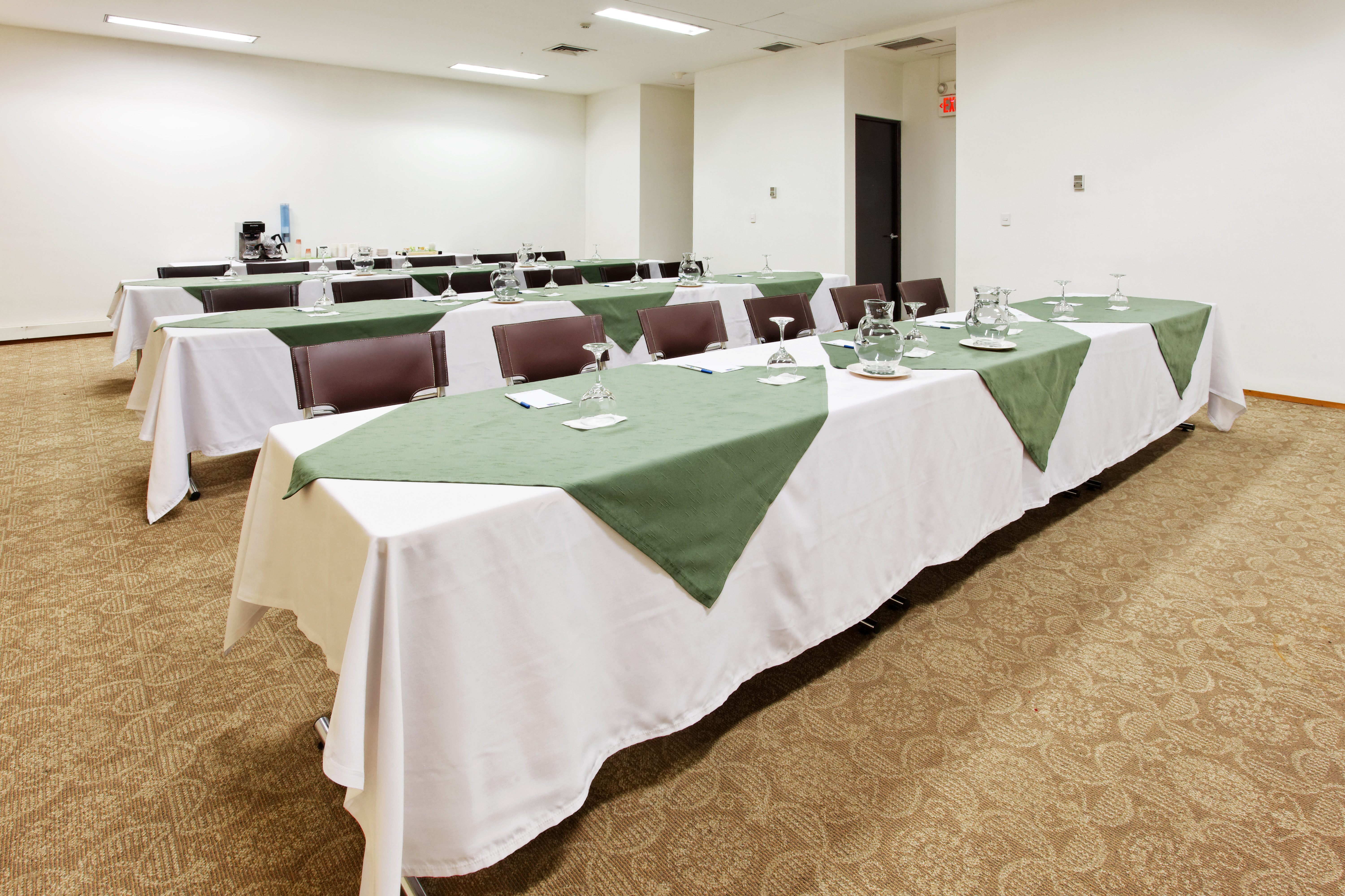 HOLIDAY INN EXPRESS MEDELLIN 58/65