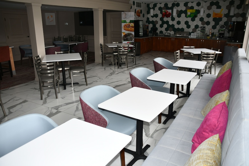 restaurant cafeteria