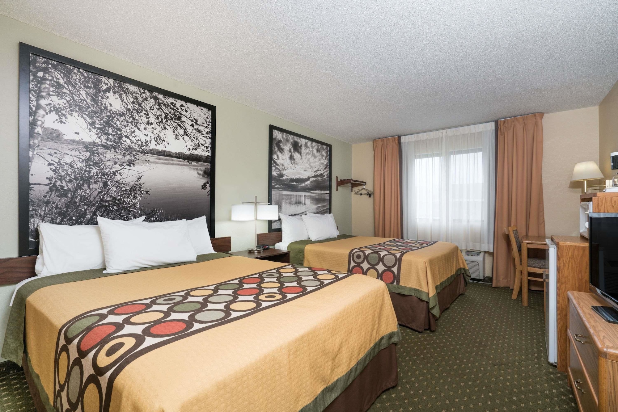Standard, 2 Queen Beds