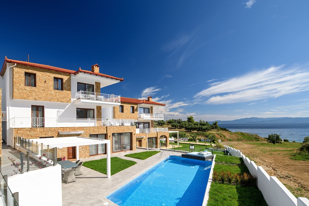 Villa D oro Luxury Villas & Suites in KASSANDRA