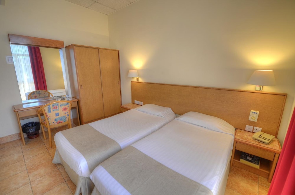 Allegro Hotel 5/22