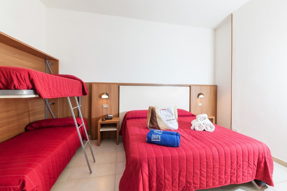 Hotel Foglieri 5/27