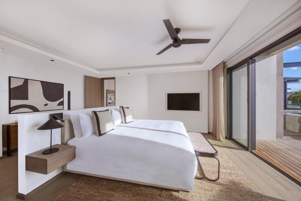 Pool Penthouse, Luxury, King and Twin Beds