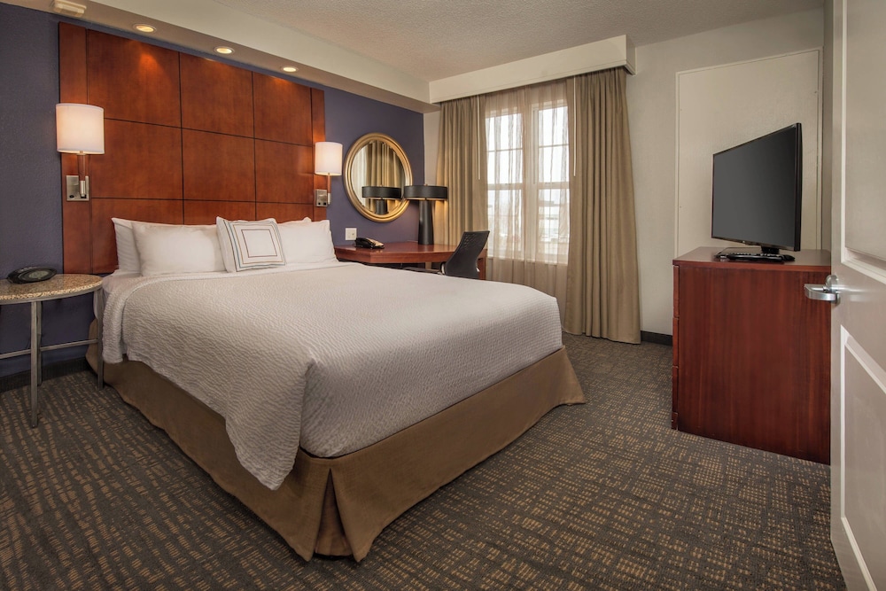 2 Bedrooms, Suite, 2 Double Beds, Accessible