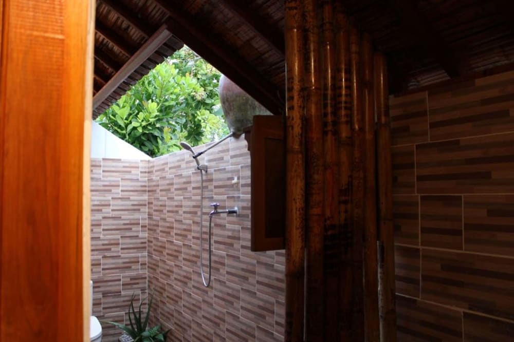 Kubu Reot Taman Asri 19/40