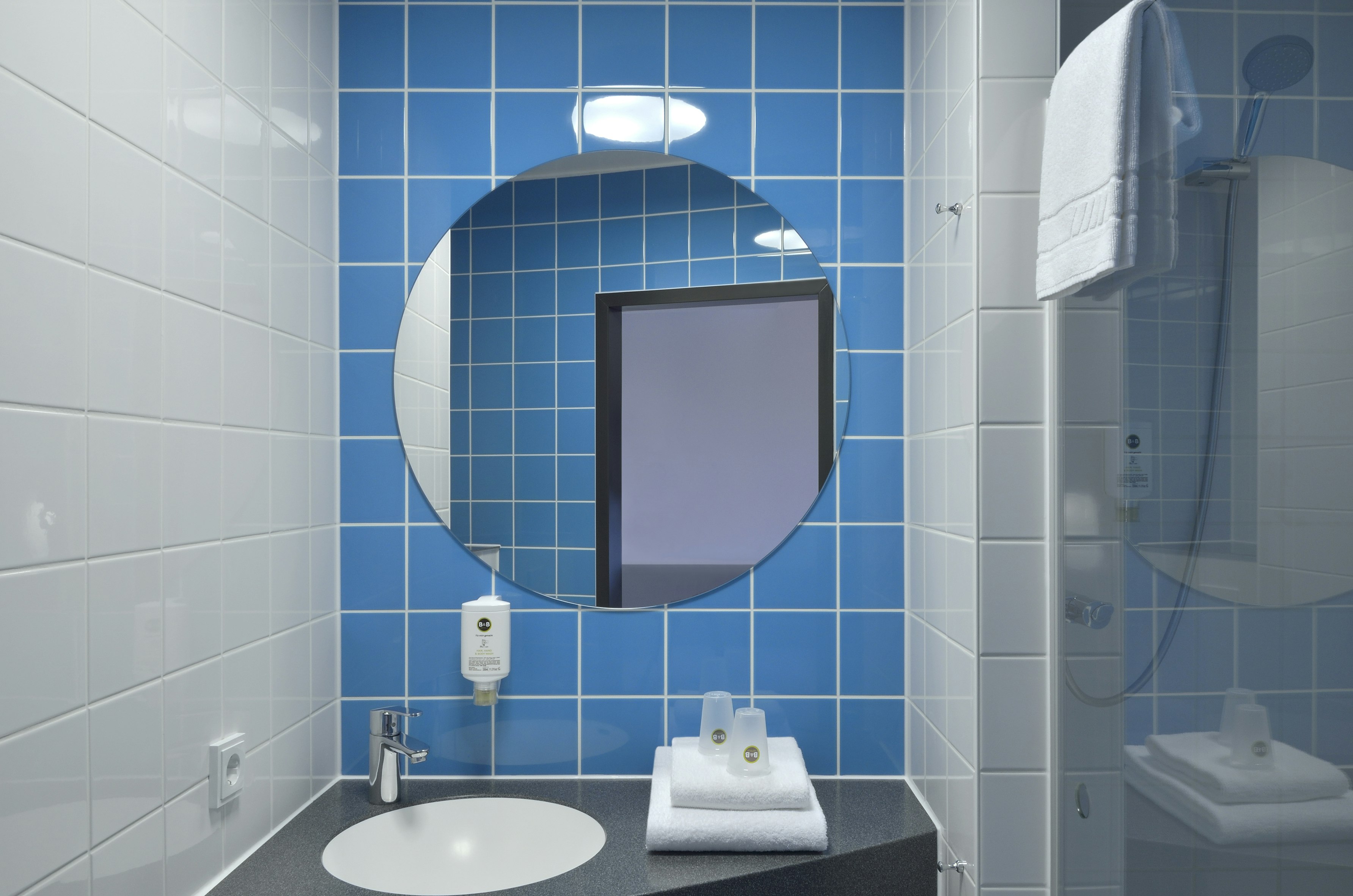 B&B HOTEL Duisburg Hbf Sud 23/25