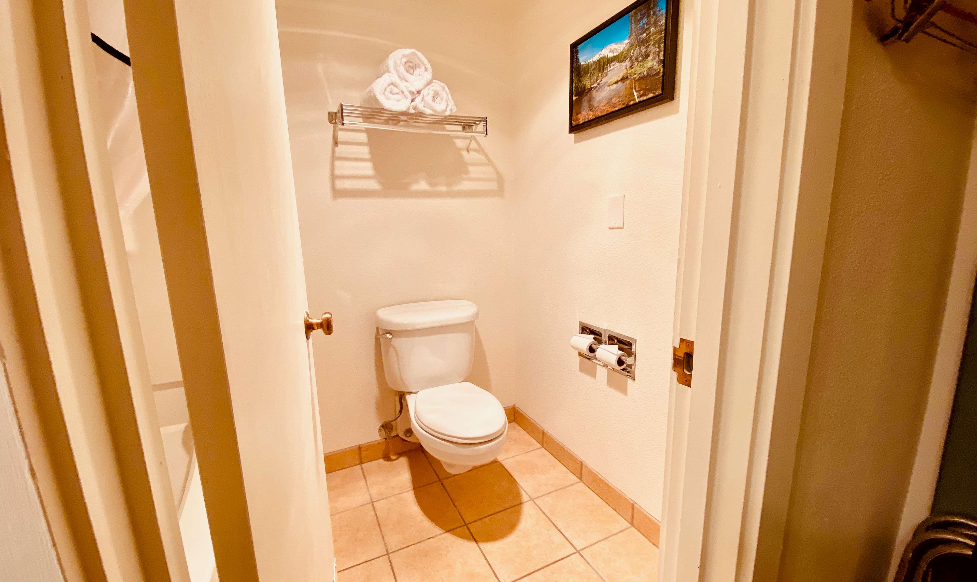 Room, 2 Queen Beds, Pet Friendly, Best Western Sheridan Center 7/9