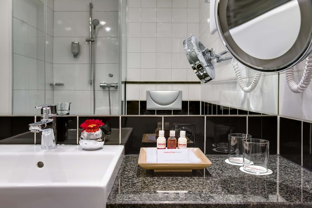 Intercity Hotel Wien 65/65