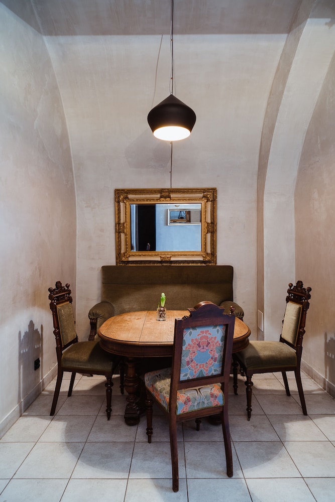 Oki Doki Old Town Hostel 7/50