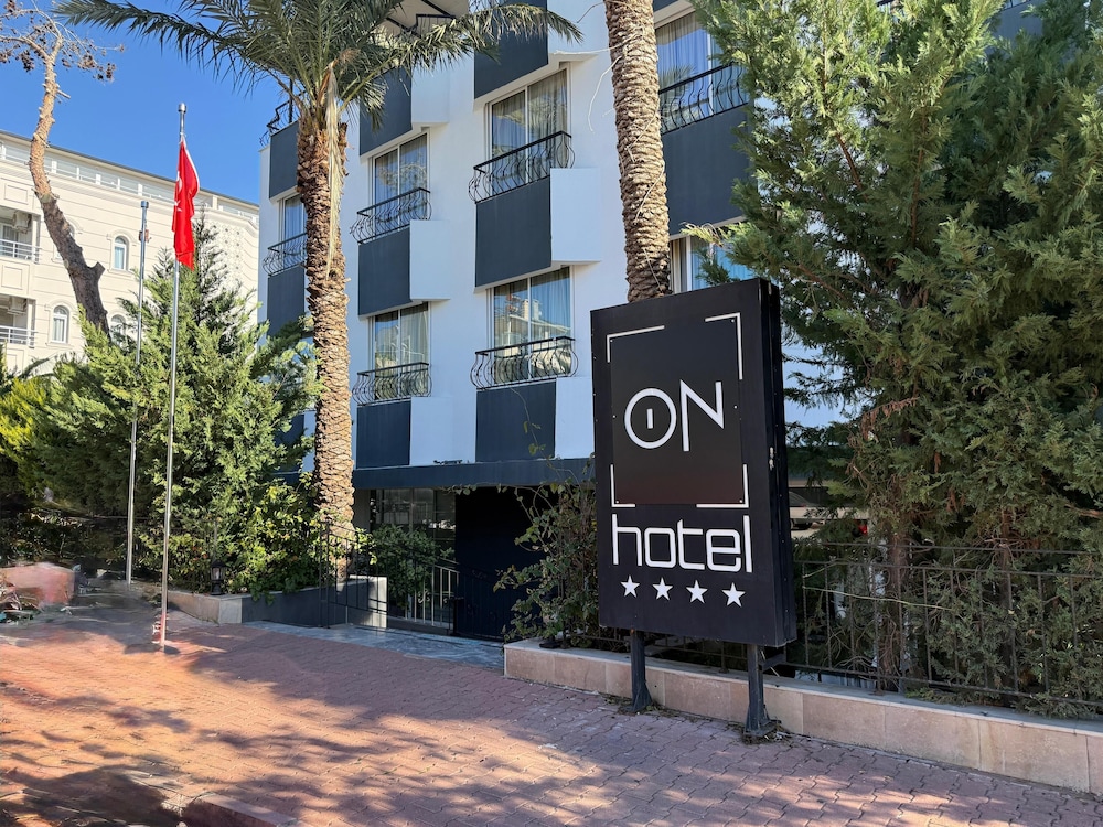 On Hotel 52/60