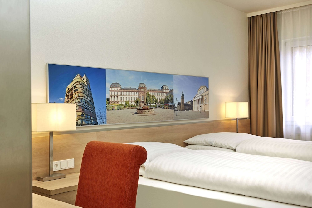 Heiner Hotel Darmstadt 3/31