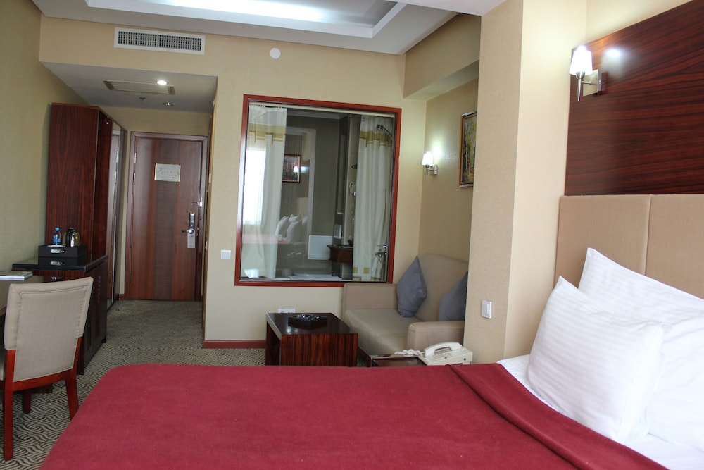 Regardal Hotel 11/50