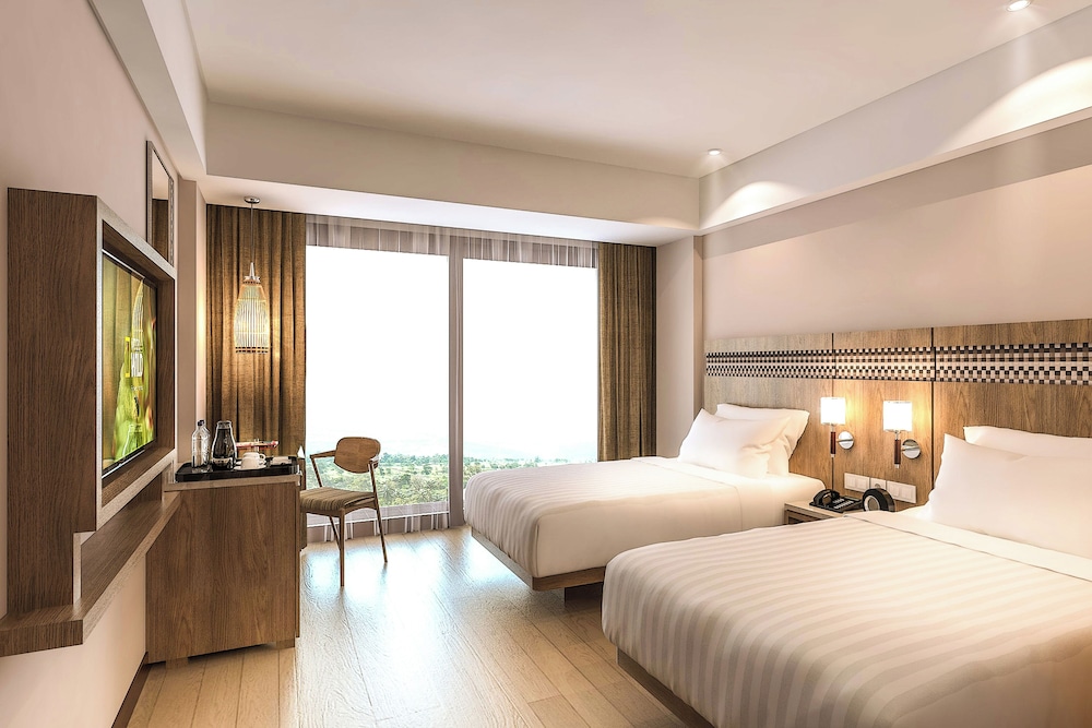 Room, Twin Beds, Pool View, Balcony
