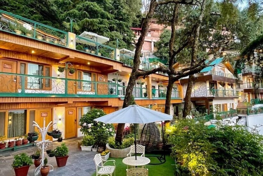 Hotel Mongas 1/50