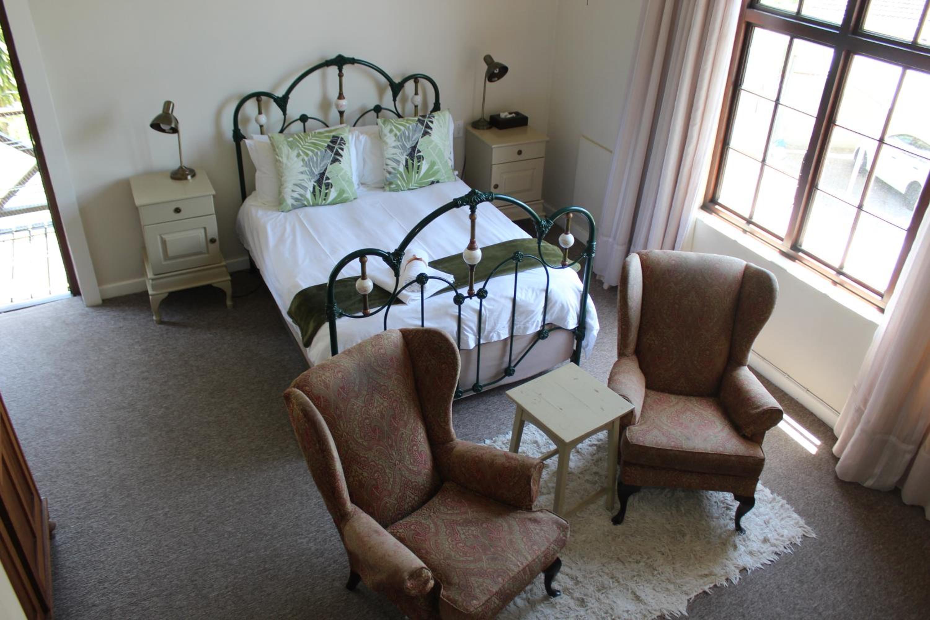 Sir Roys Guest House 30/50