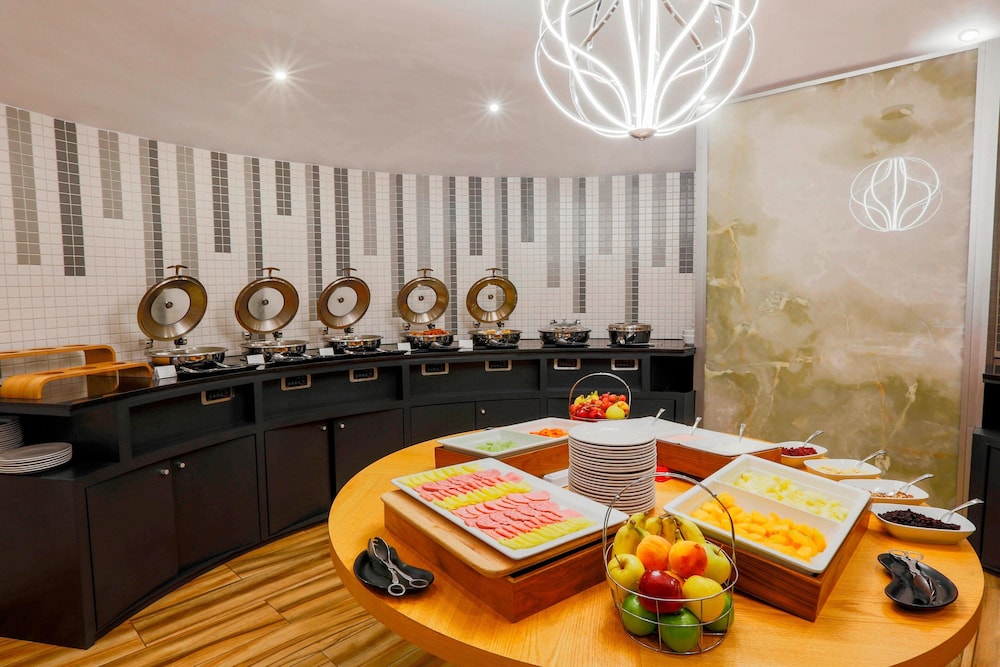 Courtyard By Marriott Toluca Airport 35/45