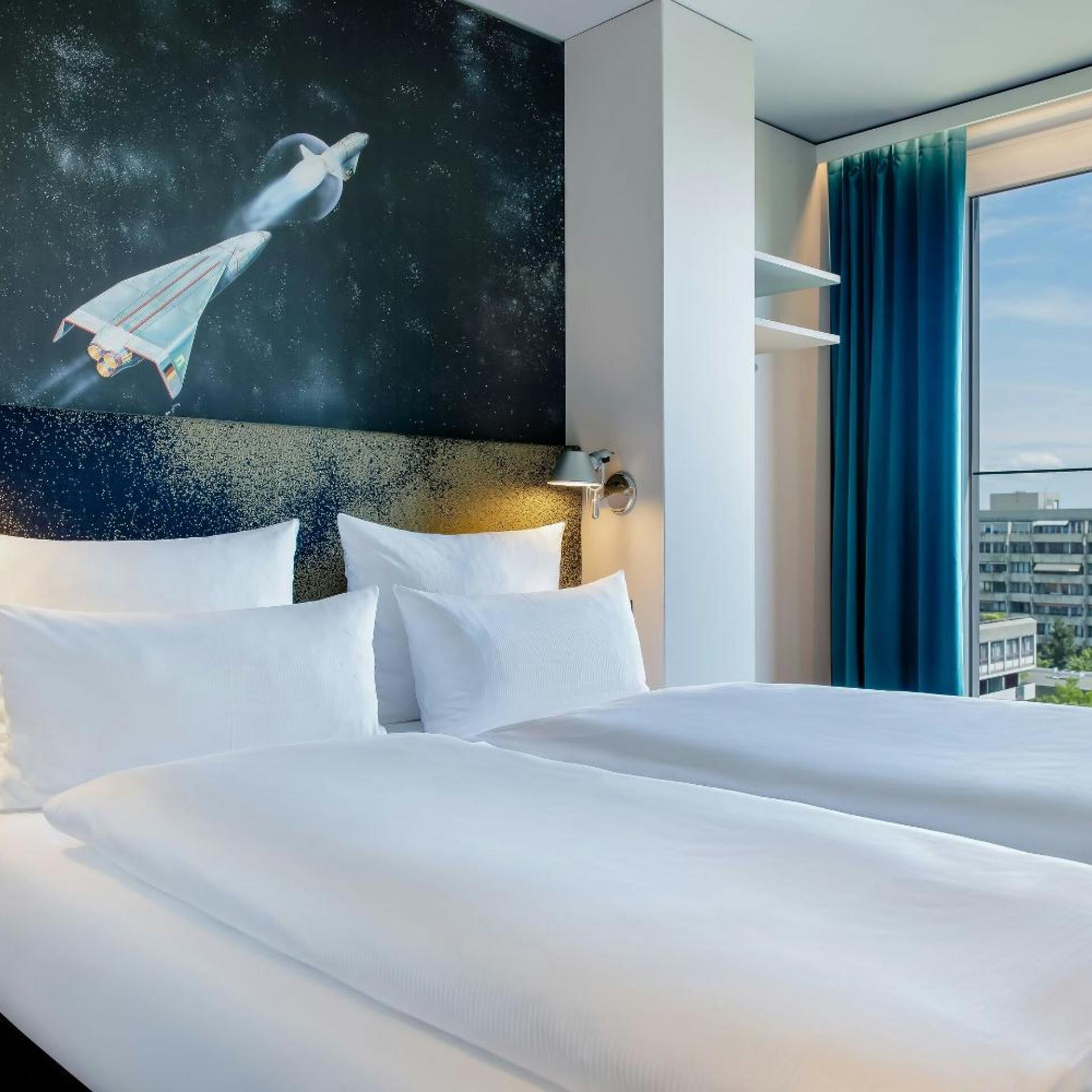 غرفة قياسية بسرير مزدوج، Motel One Deutsches Museum 3/6