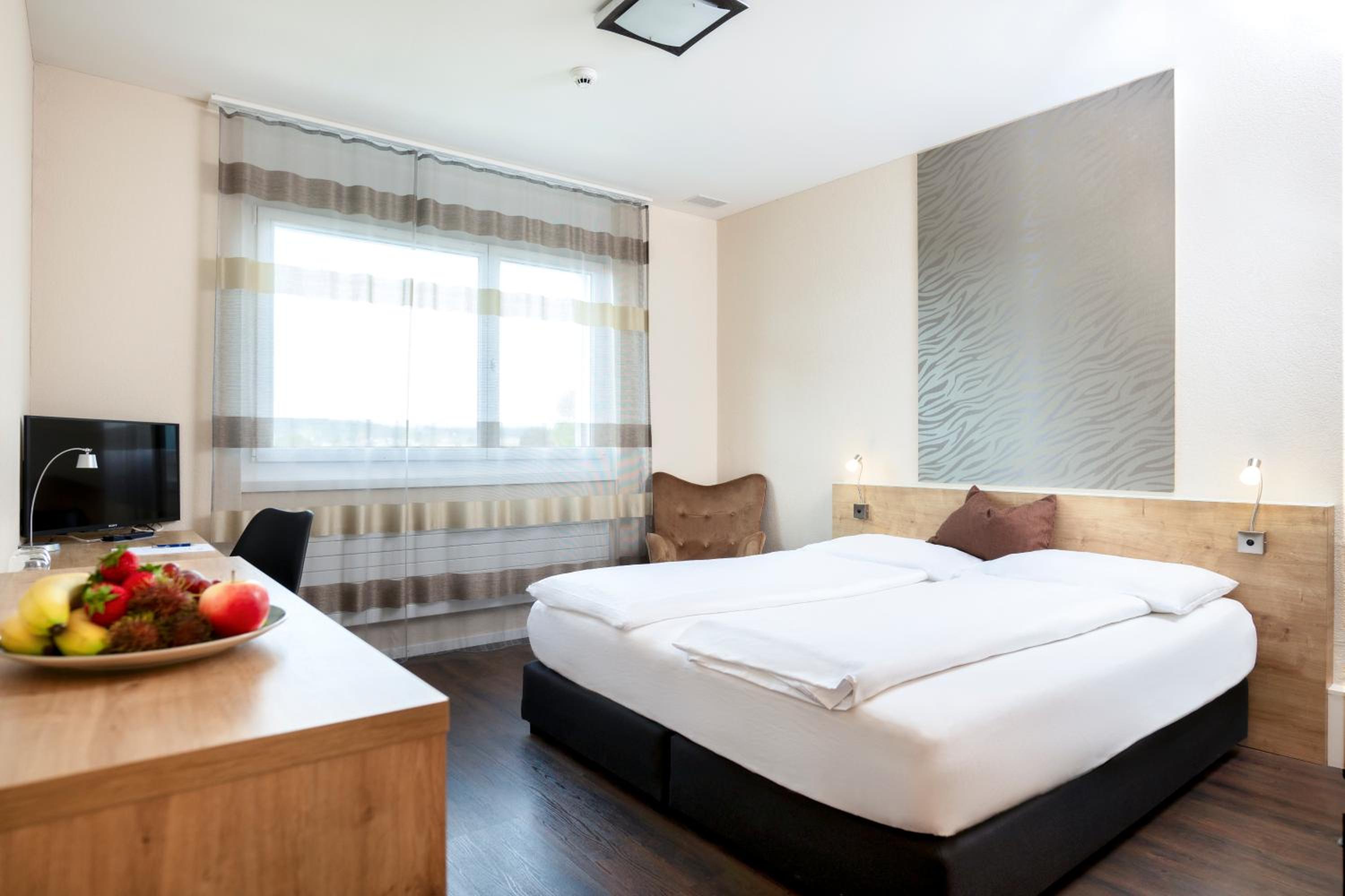 Comfort, Double Bed, Villmergen Swiss Quality Hotel 2/6