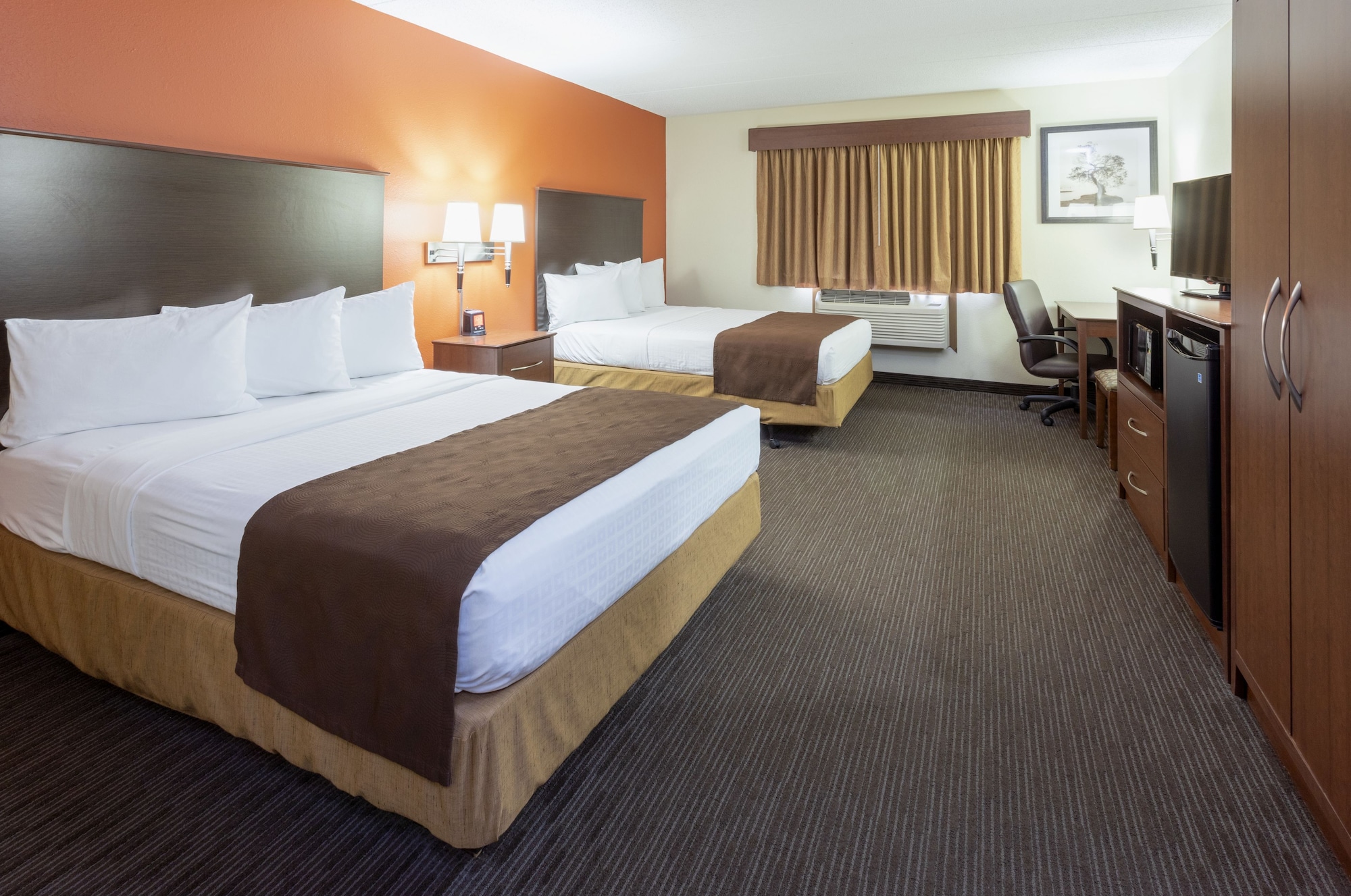 Suite, Multiple Beds