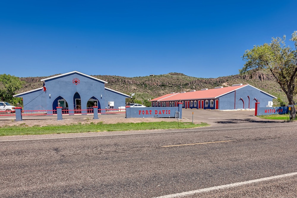 Fort Davis Inn and Rv Park 1/45