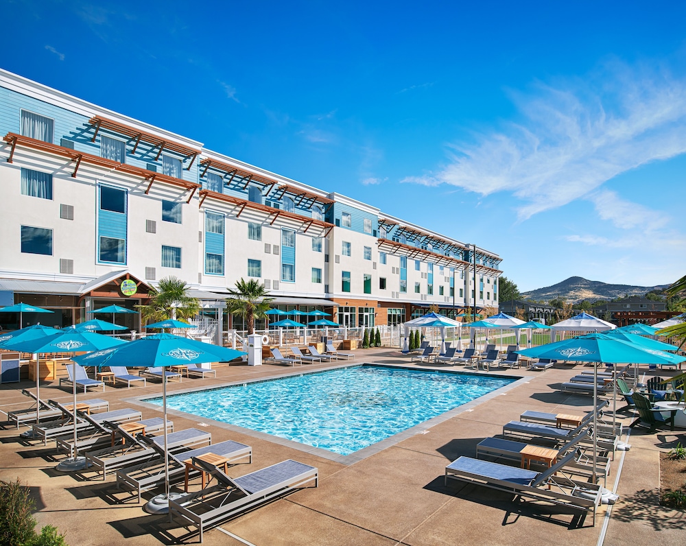 Compass by Margaritaville in Medford 35/38