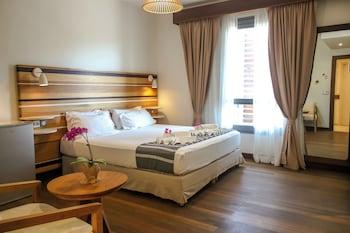1 Bedroom, Standard, King and Twin Beds, Mountain Side
