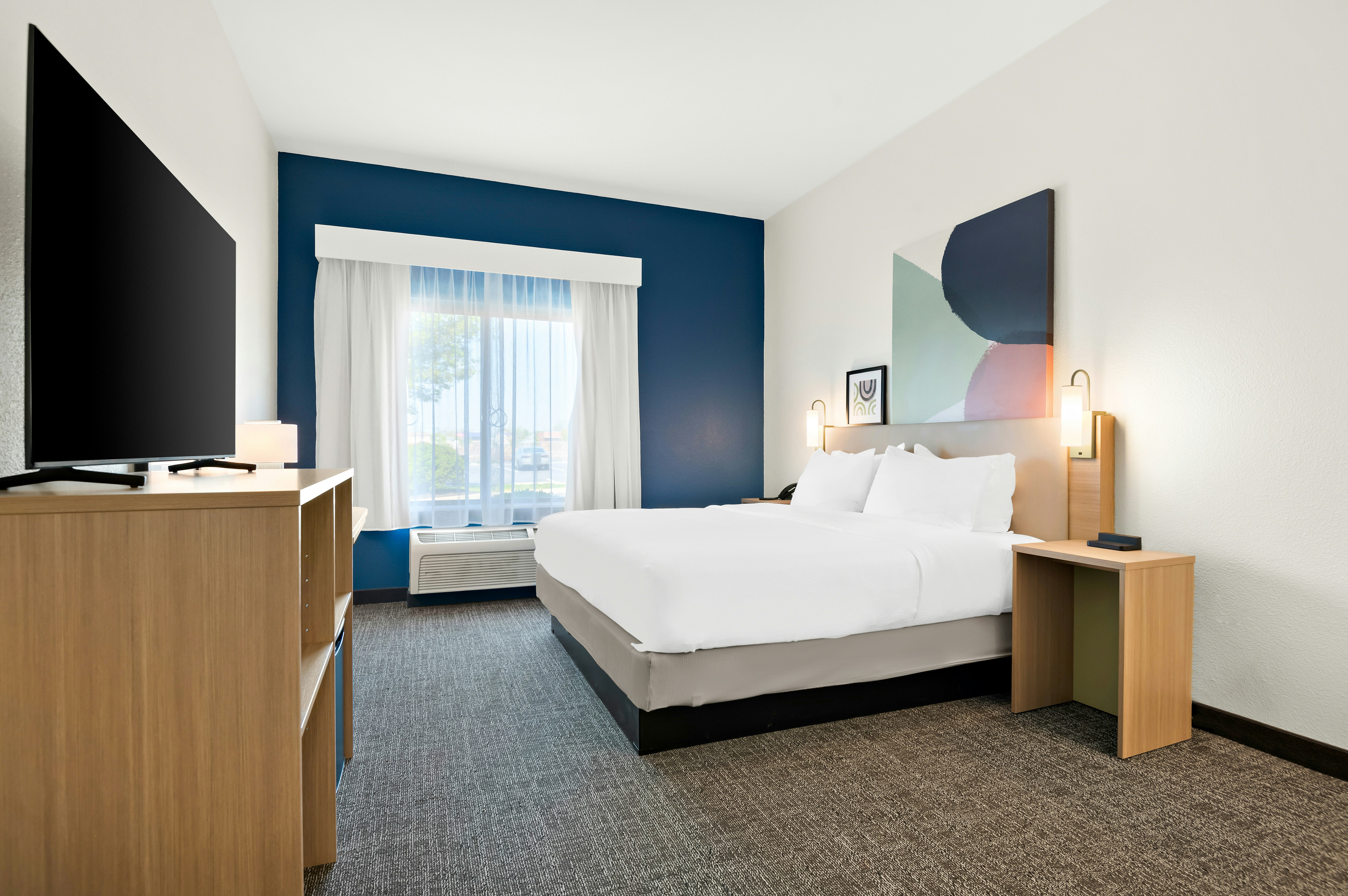 ROOM, KING BED, ACCESSIBLE