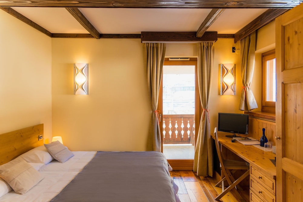Shatush Hotel 14/50