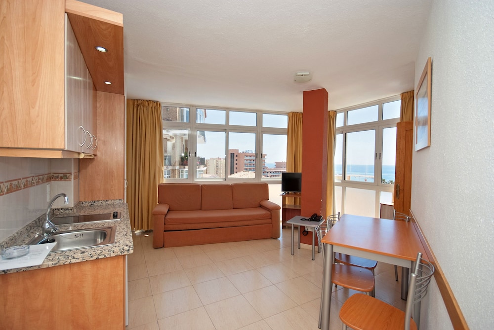Doramar Apartments 9/22