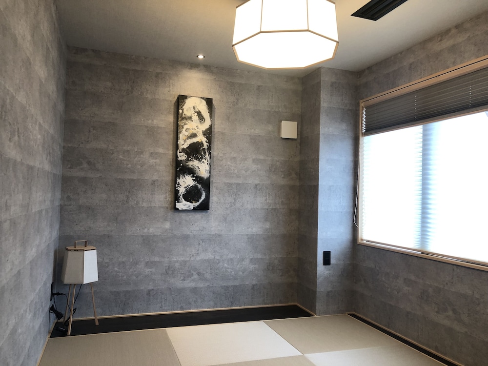 Rinn Shijo Nishinotoin 48/50