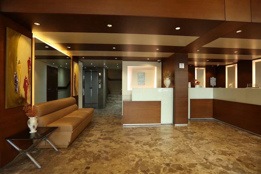 Britannia Suites 4/37