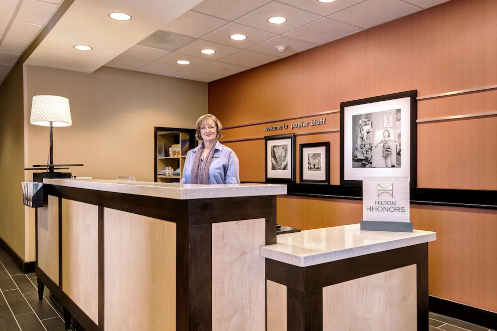 Hampton Inn Poplar Bluff 11/57