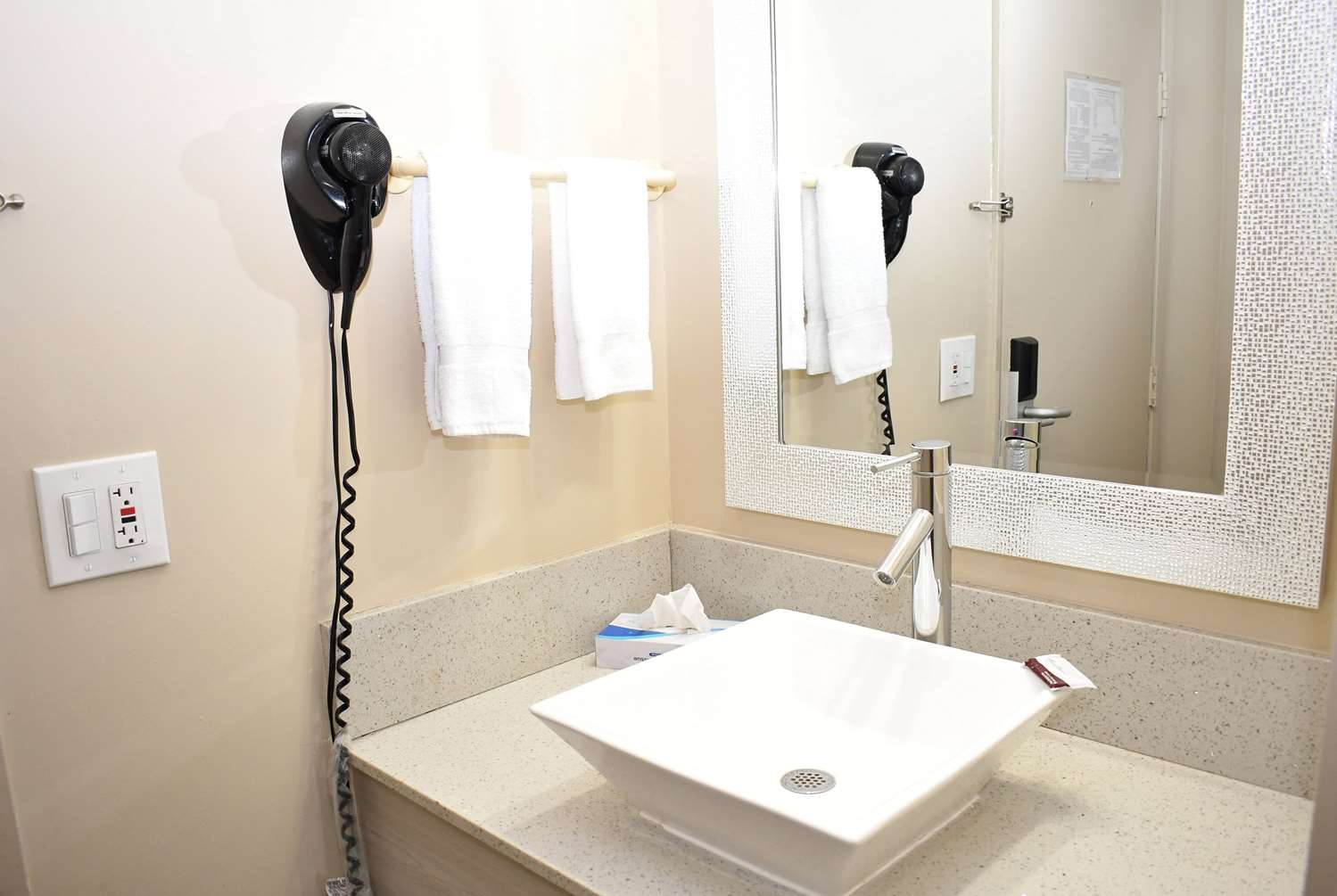 Travelodge by Wyndham Long Beach Convention Center 18/20
