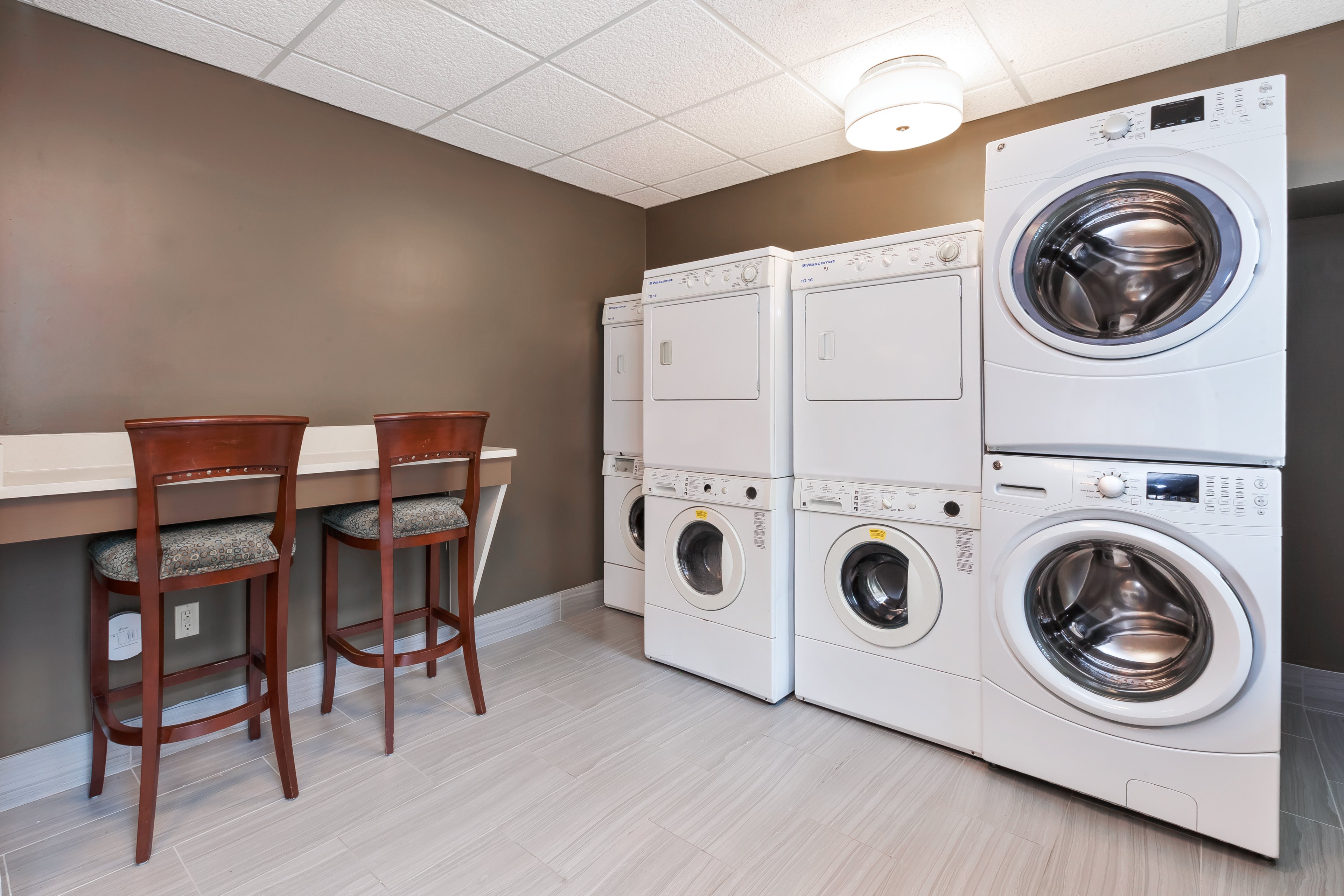 STAYBRIDGE SUITES KALAMAZOO 10/52