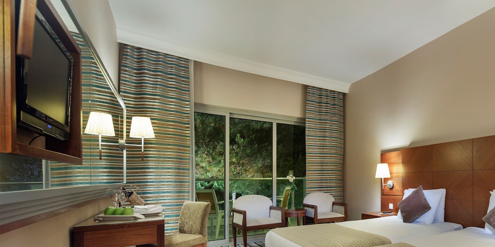 Pine Bay Holiday Resort 50/72